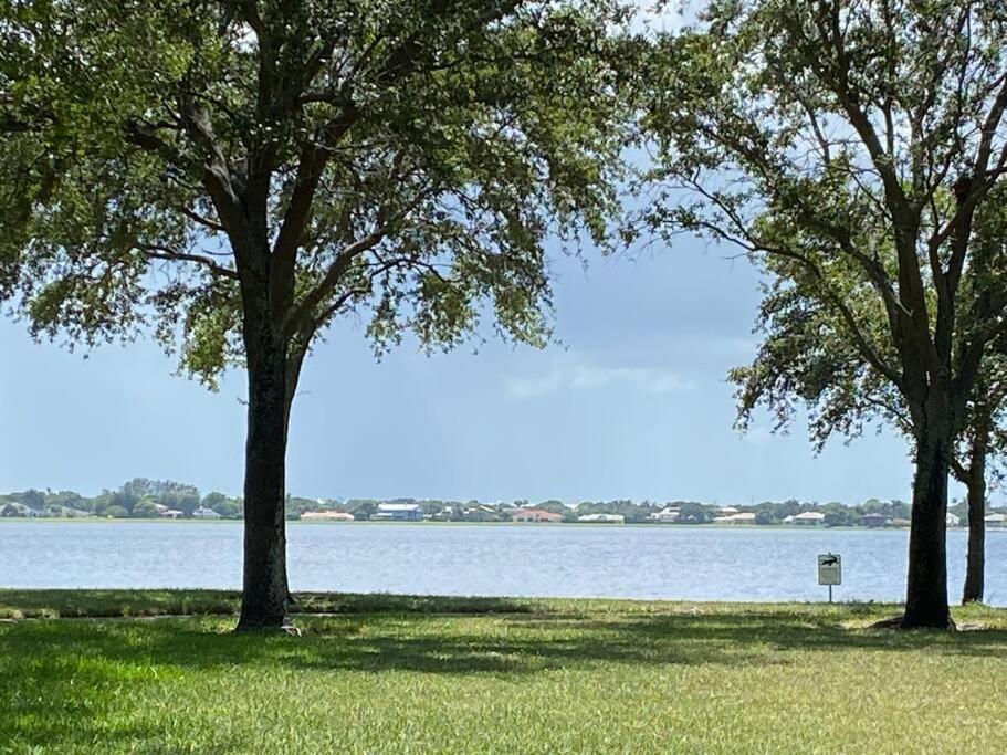 Private Townhouse With Courtyard And Covered Patio West Palm Beach Eksteriør billede