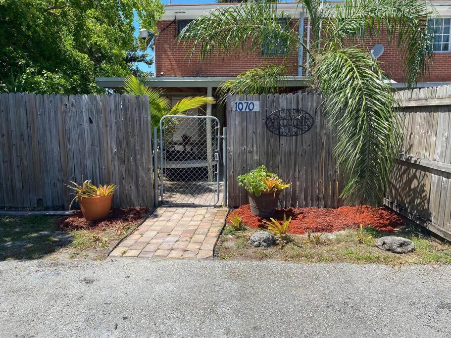 Private Townhouse With Courtyard And Covered Patio West Palm Beach Eksteriør billede